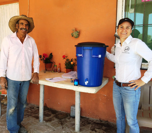 De la serie ¨entrega de filtros a familias rurales¨