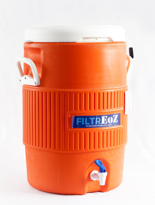 Filtro de agua para supervivencia o campismo FiltrEOZ con contenedor igloo 20 Litros