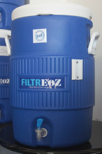 Filtro de agua para supervivencia o campismo FiltrEOZ con contenedor igloo 20 Litros