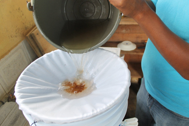 Filtro de agua de fibras huecas + cubeta 20 litros | FiltrEOZ rural